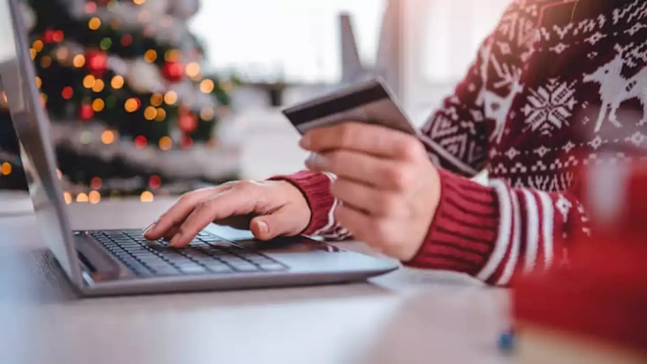 Holiday rush: Why investors may want to add retail ETFs to their cart