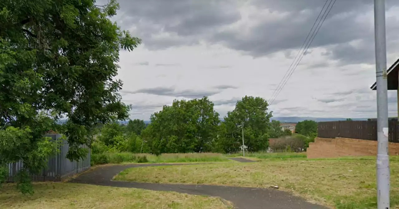 Glasgow man seriously injured in late-night Castlemilk attack