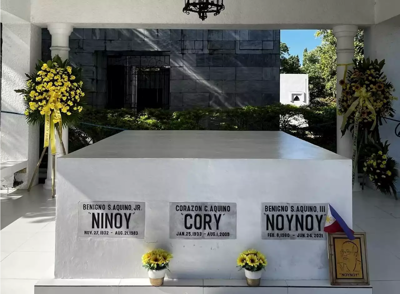 Aquinos celebrate 90th birth anniversary of Ninoy