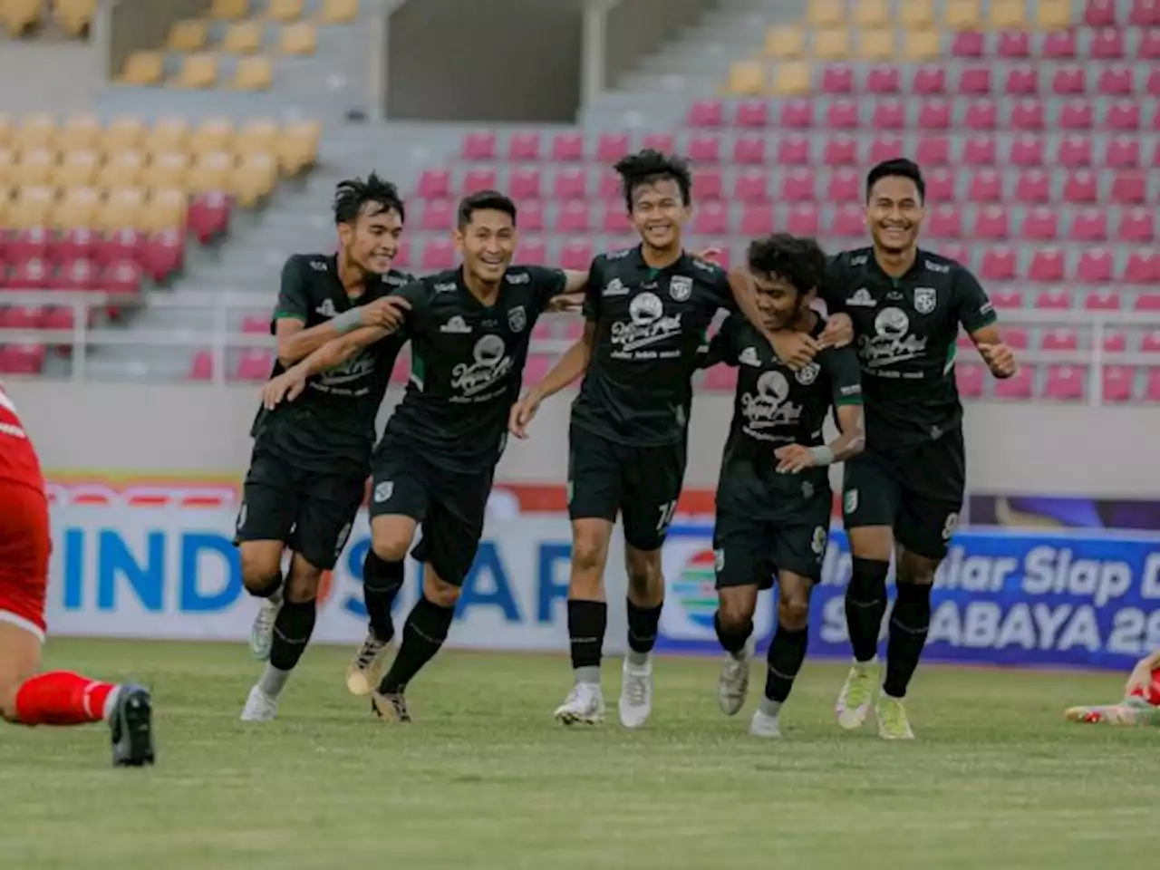 Persebaya Pukul Telak Persis Solo 5-1, Aji Santoso Puas