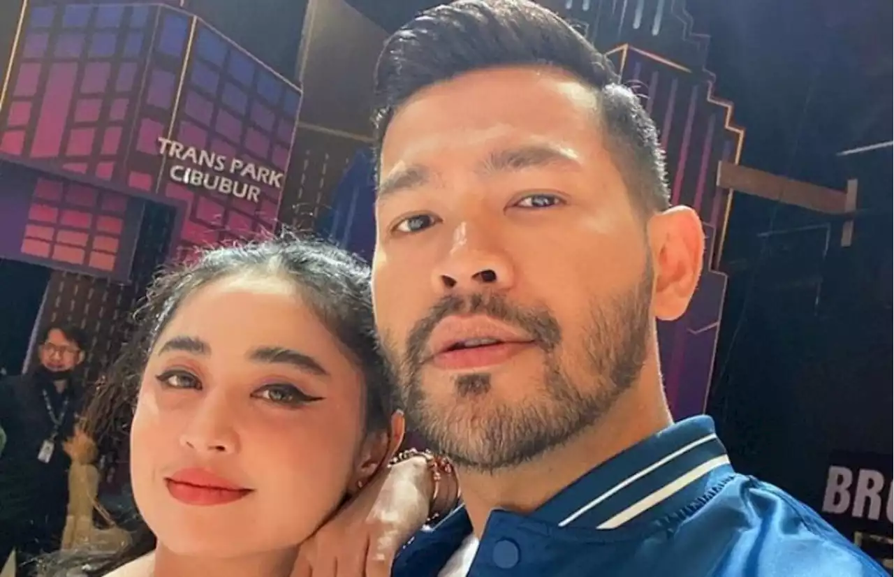 Dewi Perssik Bicara Soal Kemungkinan Berjodoh dengan Rian Ibram