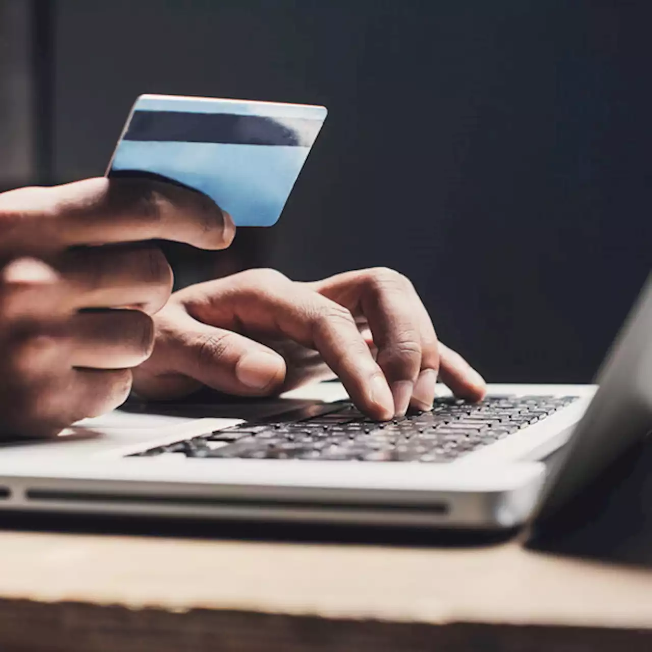 BBB says online shopping scams have already cost us $380 million - KRLD News