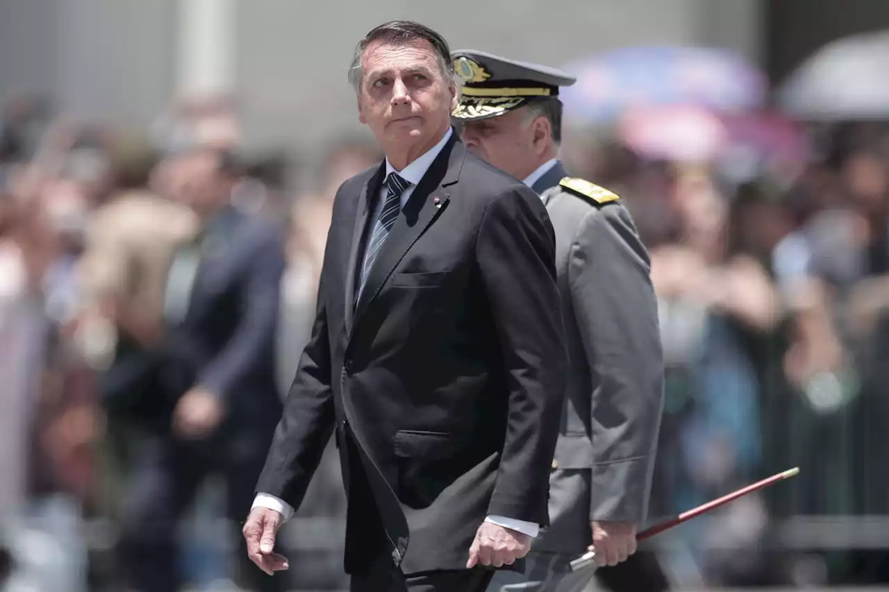 Un Bolsonaro mutique resurgit parmi les militaires brésiliens