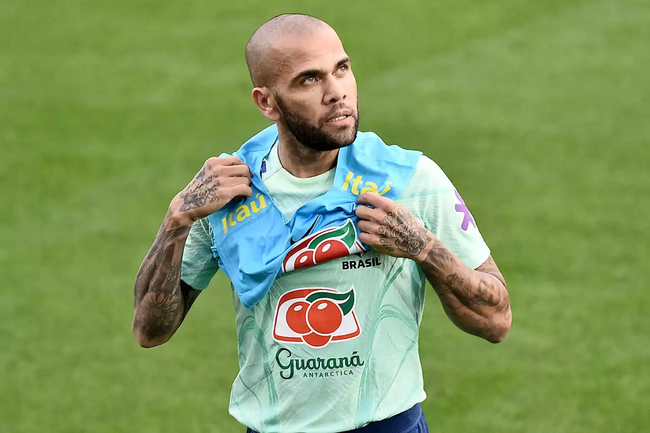 Dani Alves podría debutar en Qatar 2022 ante Suiza