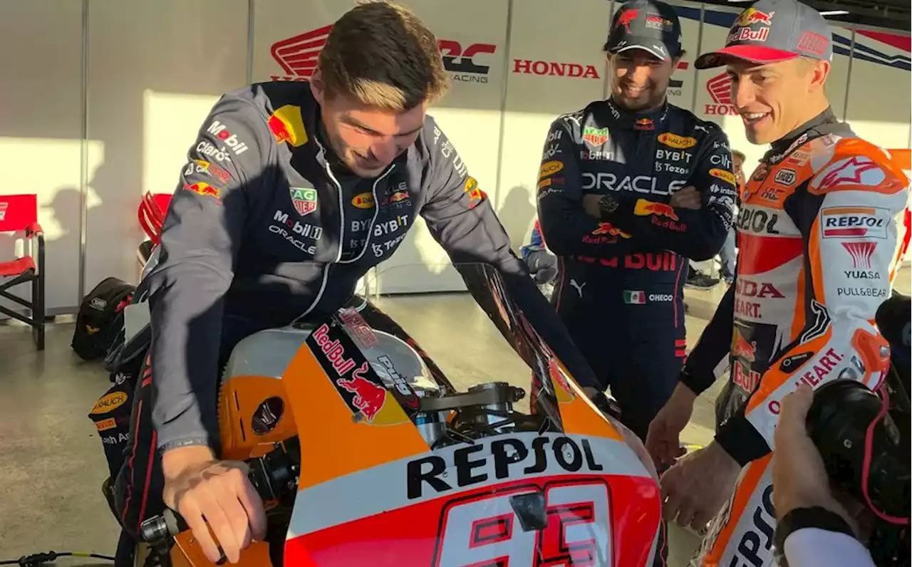 Checo y Verstappen escuchan los secretos de Marc Máquez para Moto GP