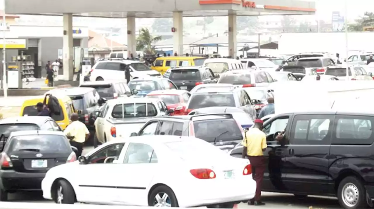 Fuel queues worsen in Lagos, Ogun, reduce in Abuja - Punch Newspapers