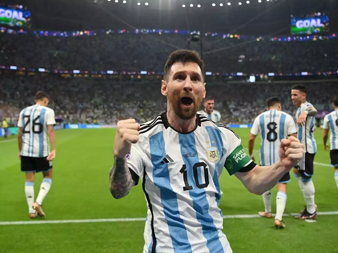 Lionel Messi rescues Argentina in win against Mexico