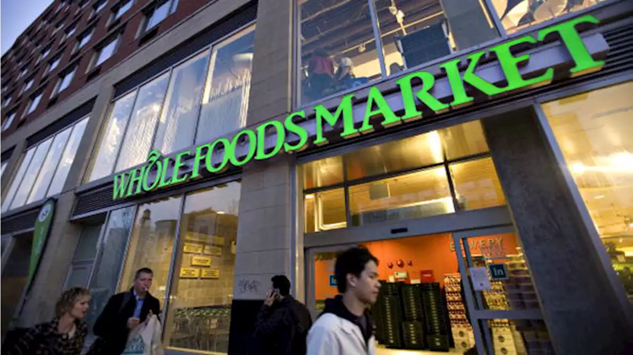 Whole Foods Decision to Pull Lobster Divides Enviros, Pols