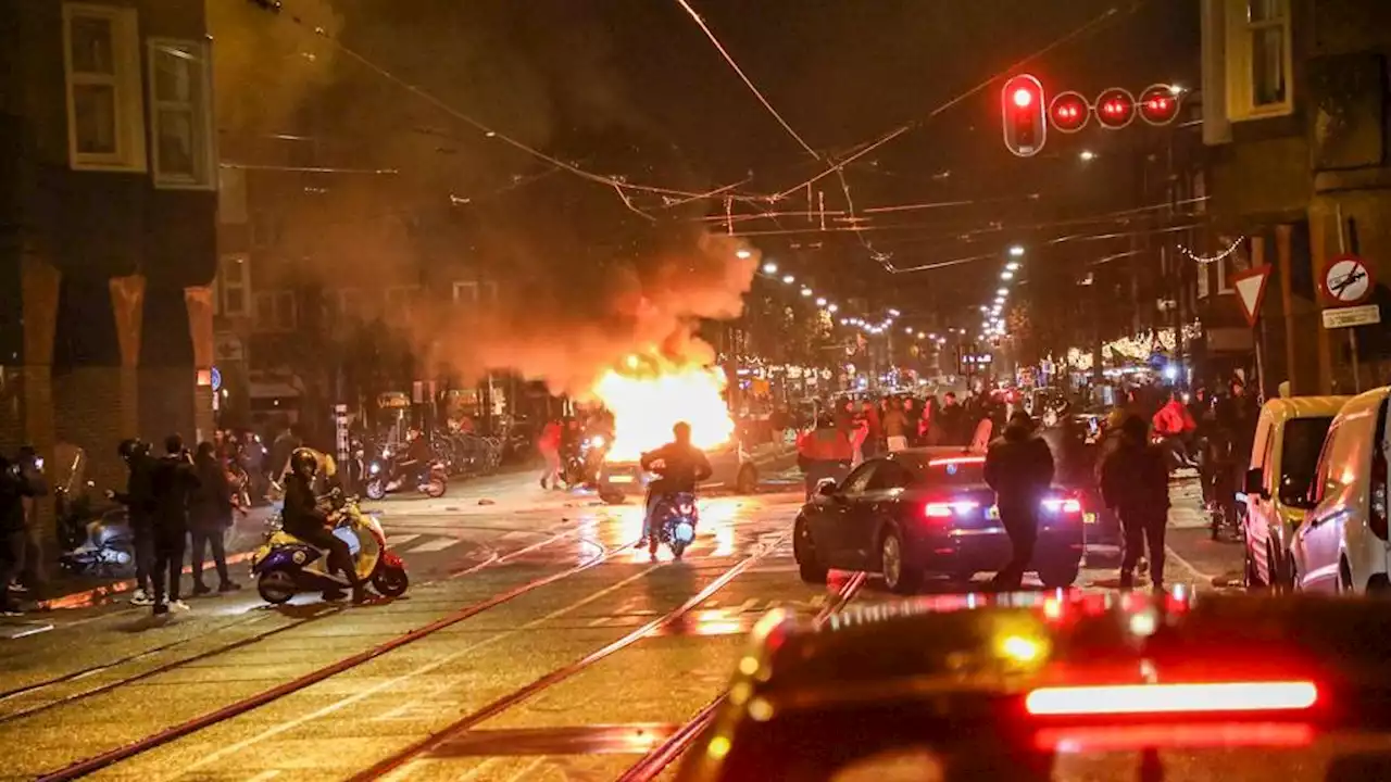 Rellen na WK-winst Marokko, ME ingezet in Amsterdam, Den Haag en Rotterdam