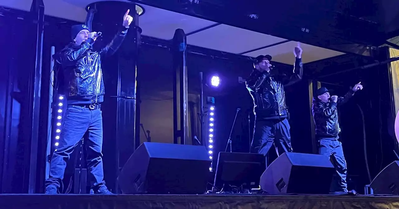 Live updates as East 17 perform at Christmas lights switch-on