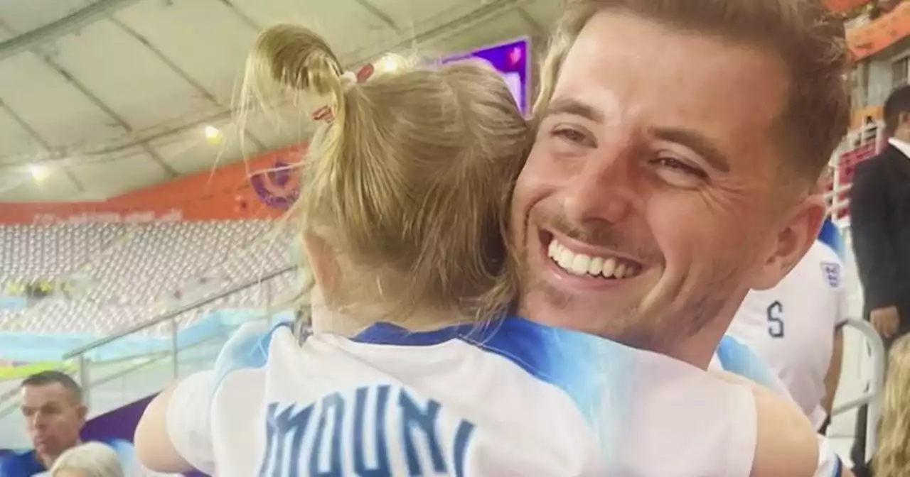 England's Mason Mount meets niece, 3, for first time at World Cup in cute moment