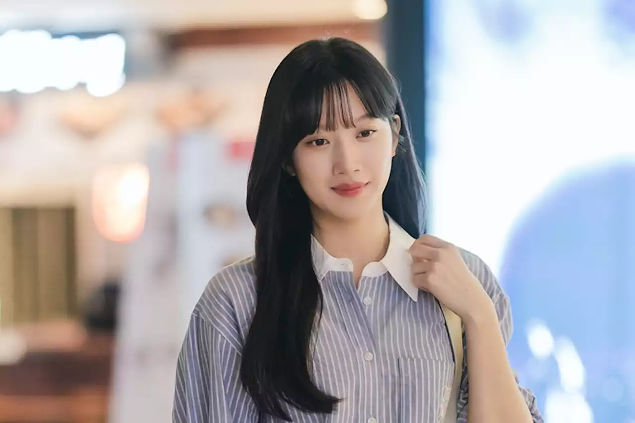 Moon Ga Young Is An Ace Employee Hiding Her True Emotions In “The Interest Of Love”