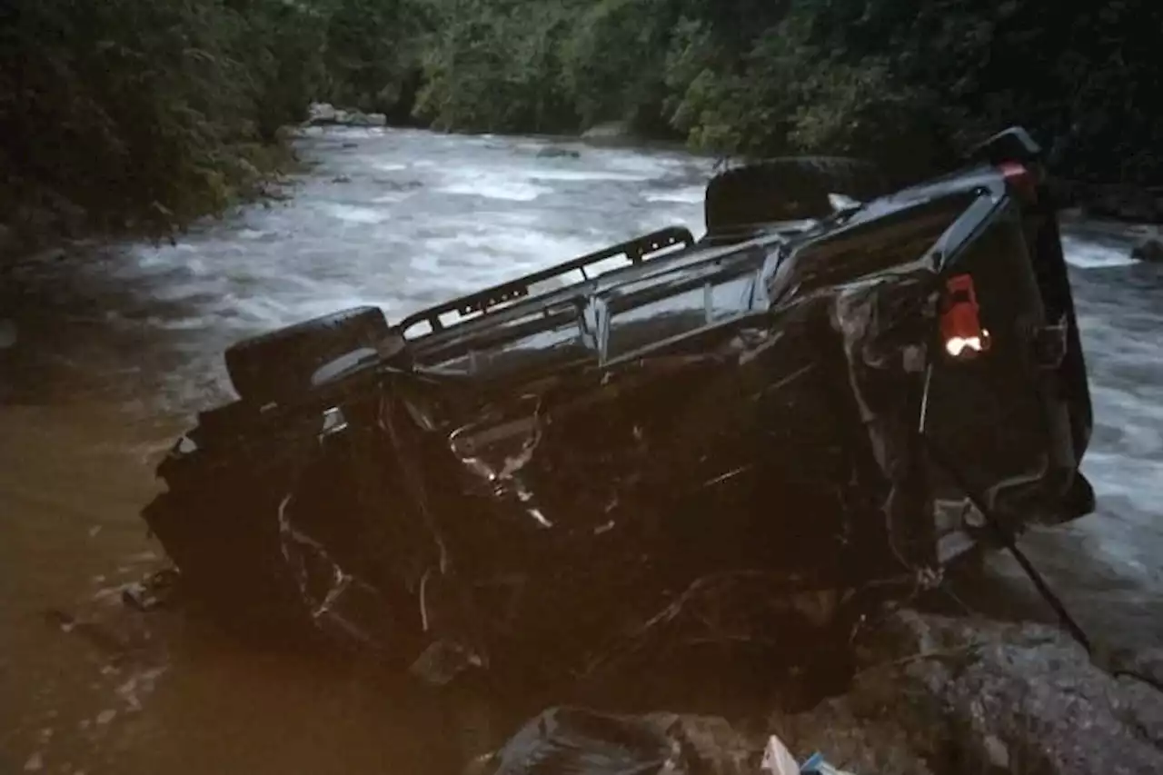 Four injured after SUV goes out of control, plunges down 30m ravine