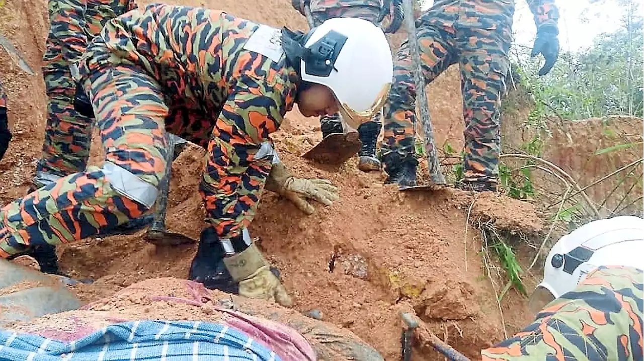 Man killed in Cameron Highlands landslide