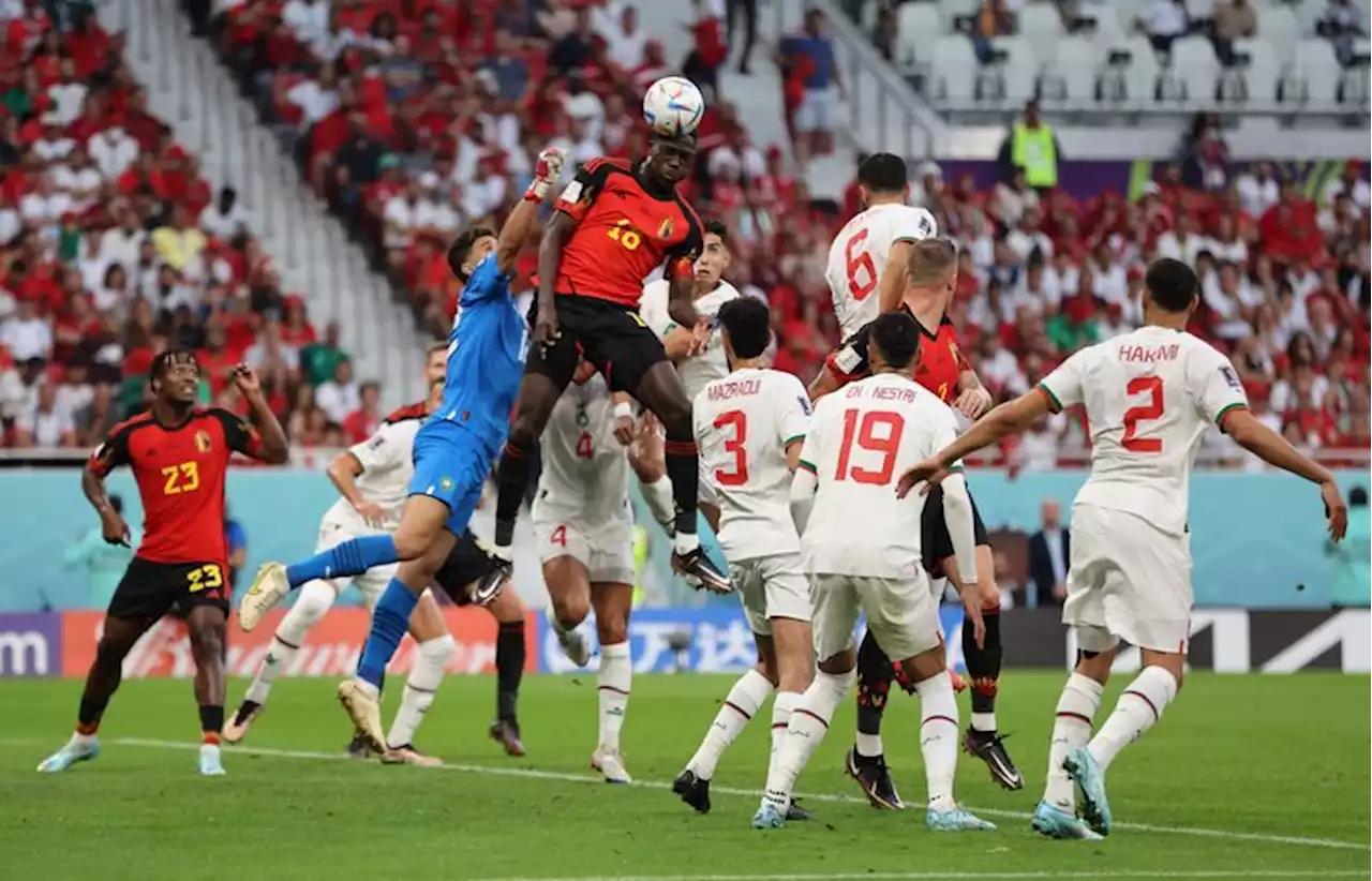 Soccer-Morocco switch goalkeepers before kick off v Belgium