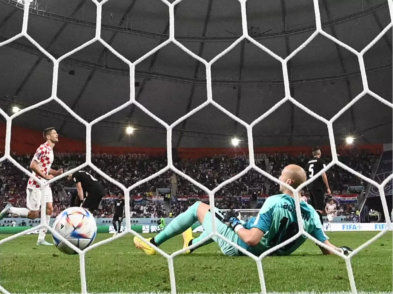 Canada scores first goal but loses 4-1 to Croatia at FIFA World Cup