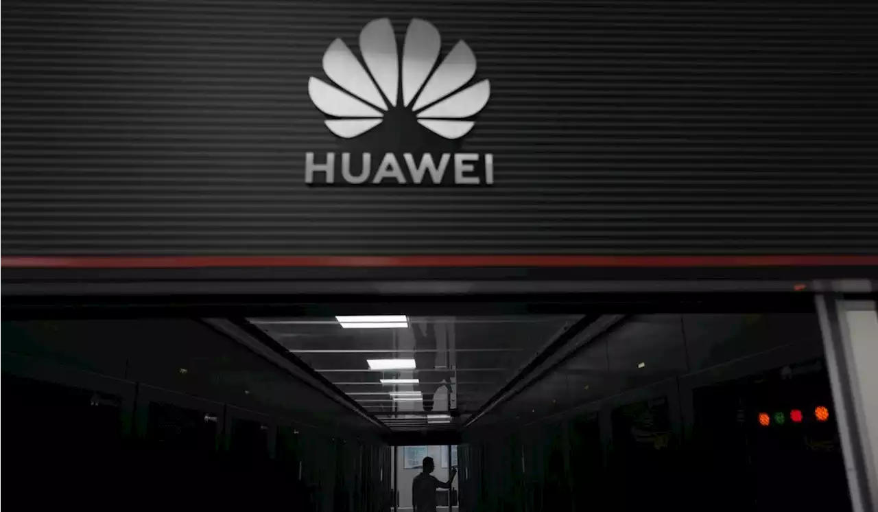 FCC bans sales, import of Chinese tech from Huawei, ZTE