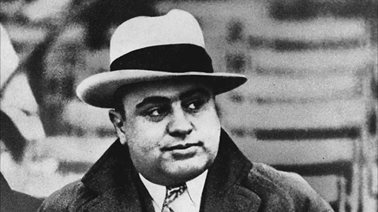 'Evil': Infamous Chicago mobster Al Capone's grave defaced in Hillside