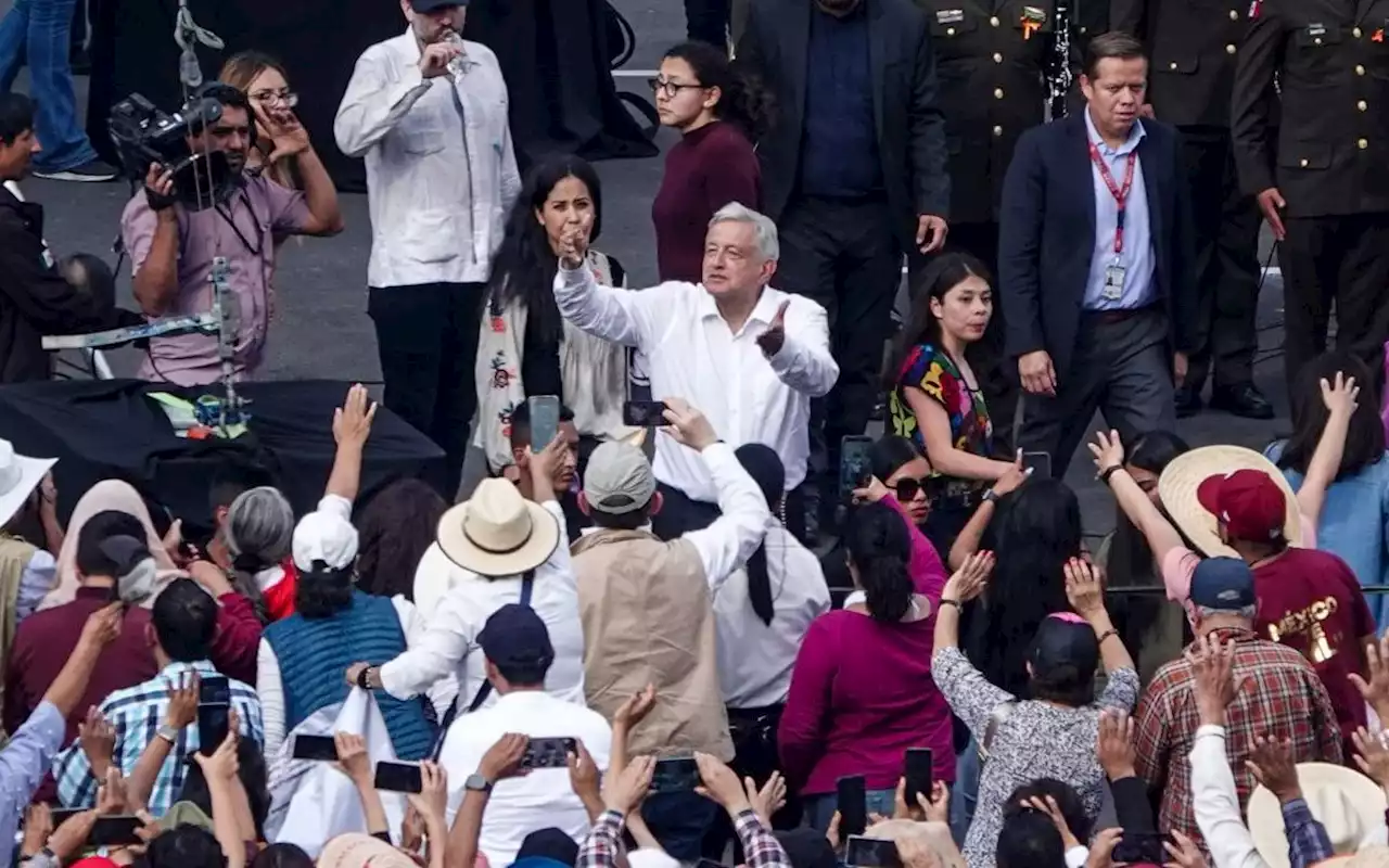 Postula AMLO el ‘humanismo mexicano’ en su informe del Zócalo