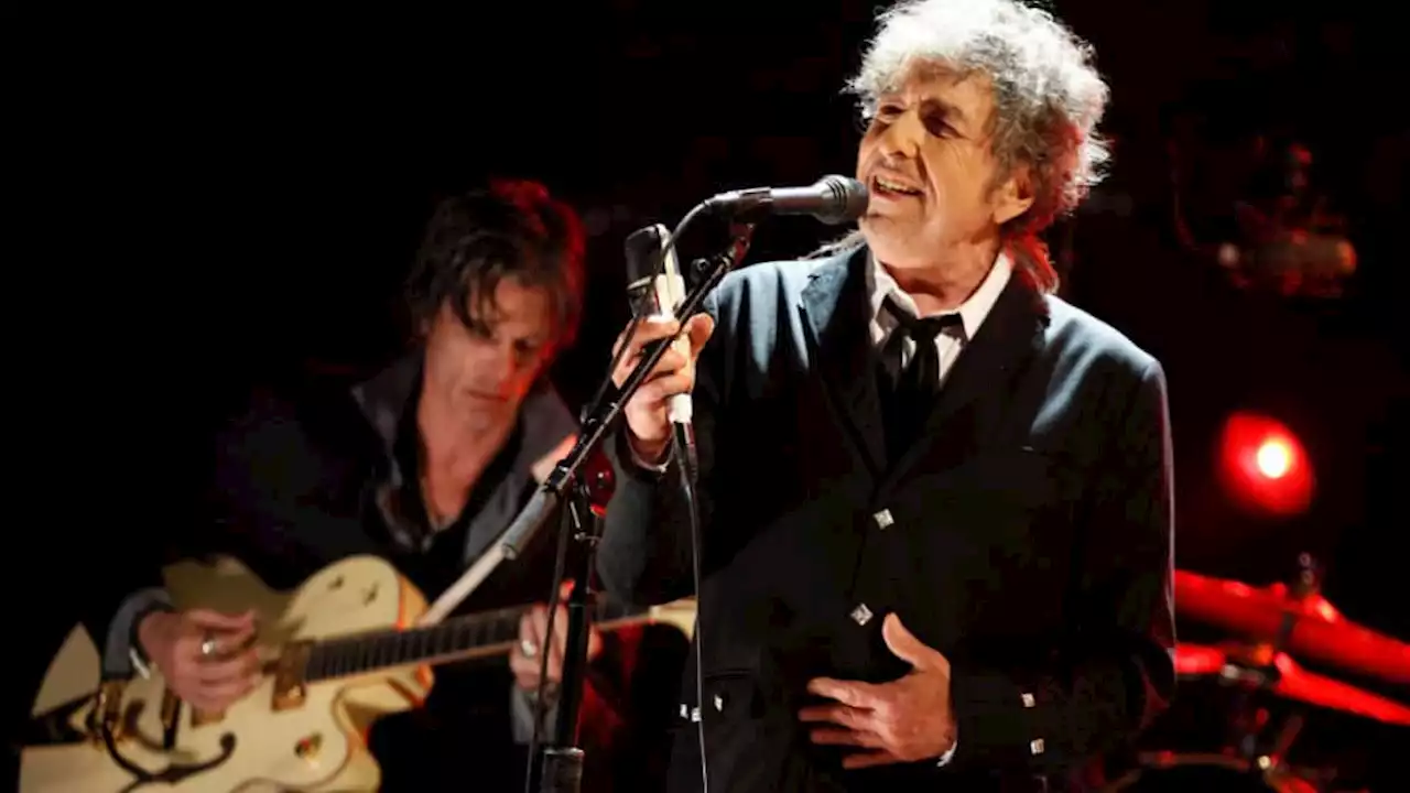 'C'était une erreur', Bob Dylan s'excuse après la polémique des fausses signatures de son livre