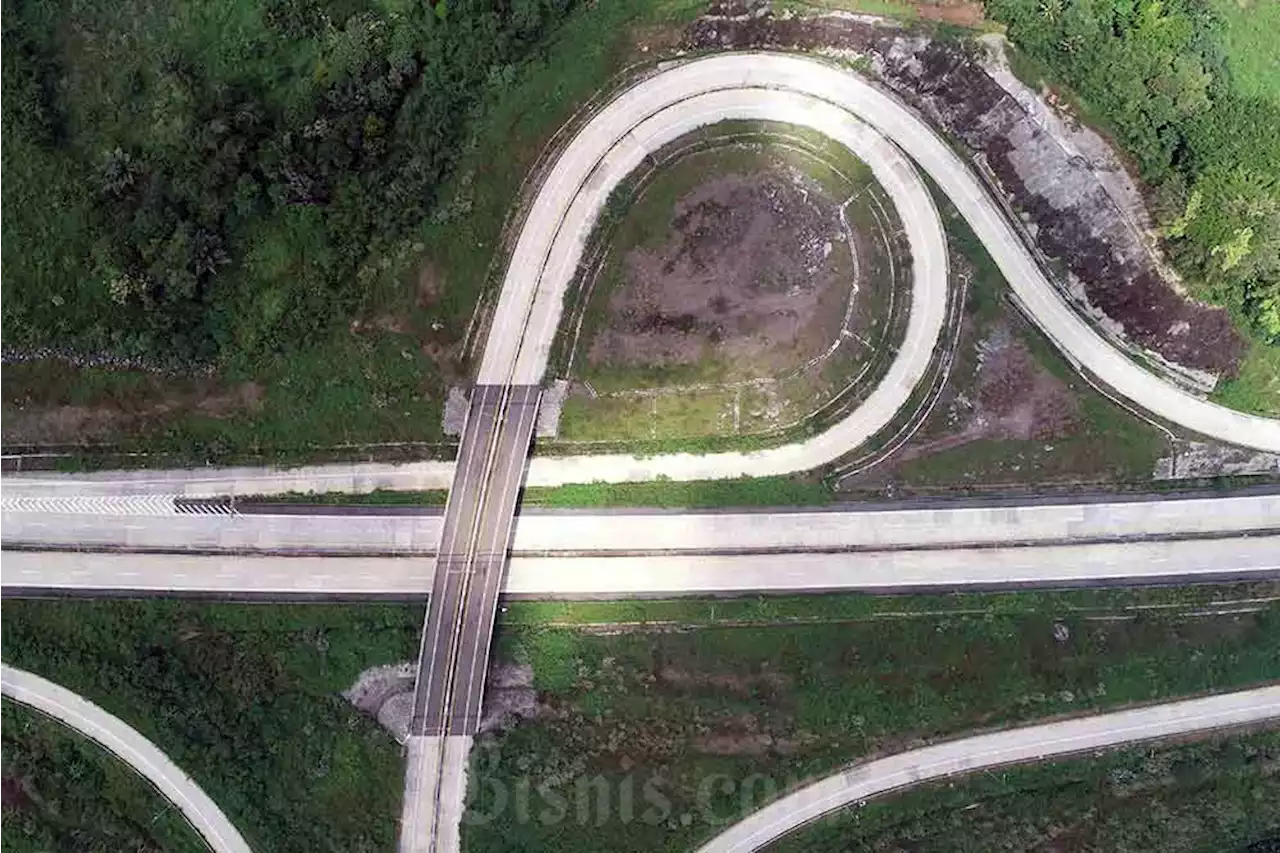 Jalan Tol Cisumdawu Ditarget Beroperasi pada Januari 2023