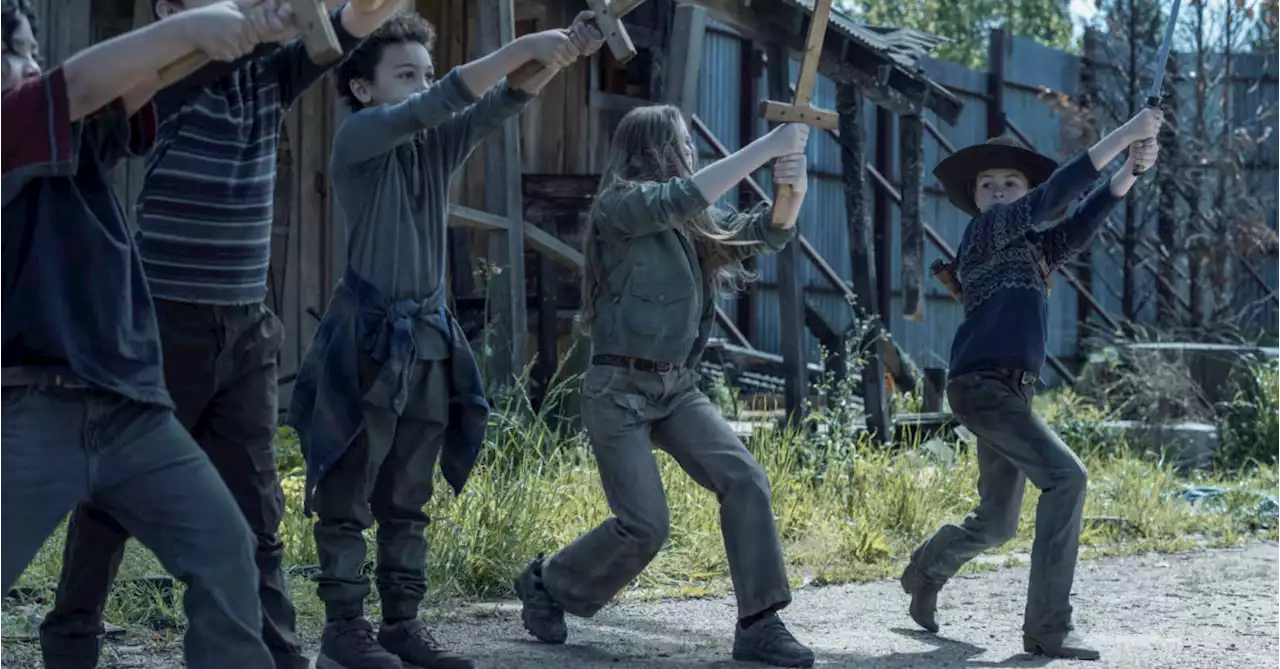 The Walking Dead: Here's A New BTS Look at TWD Time Jump Alt Ending