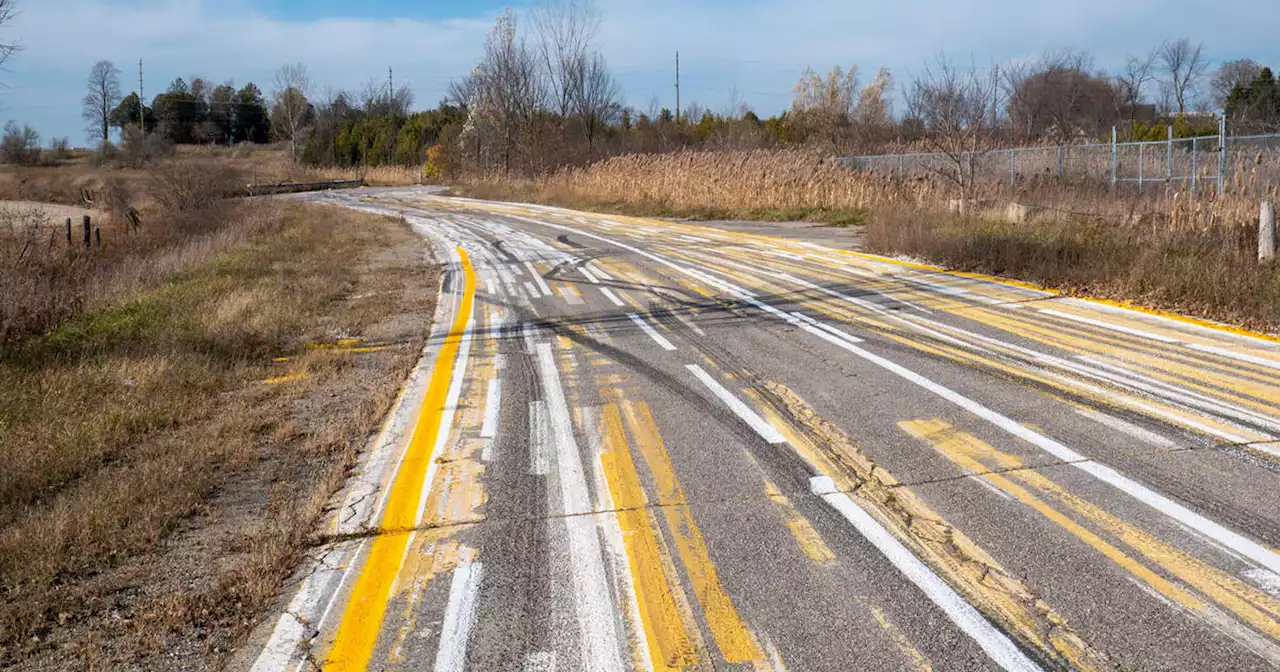 A literal road to nowhere near Toronto is a chaotic mess of road paint lines