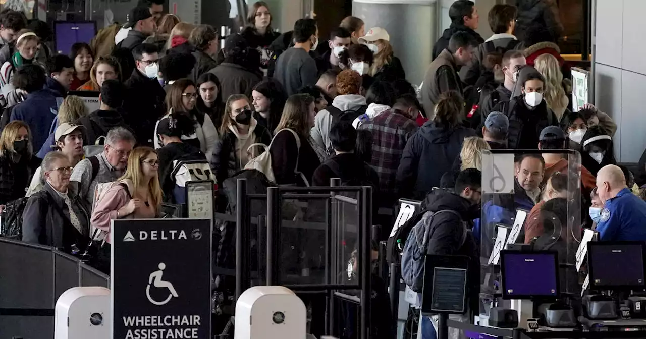 'I had to be here extra early': Thanksgiving weekend expected to be one of the busiest for air travel in history