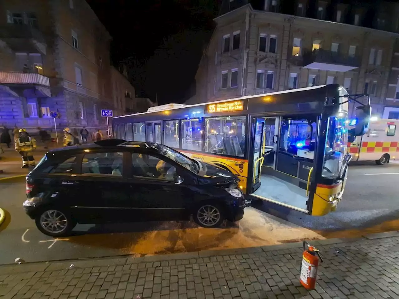 Verkehrsunfall – PKW gegen Bus --- (Cityreport24-Nachrichtenblog)