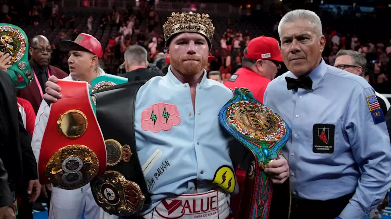 Mexican superstar boxer Alvarez warns Messi: 'He better ask God not to run into me'