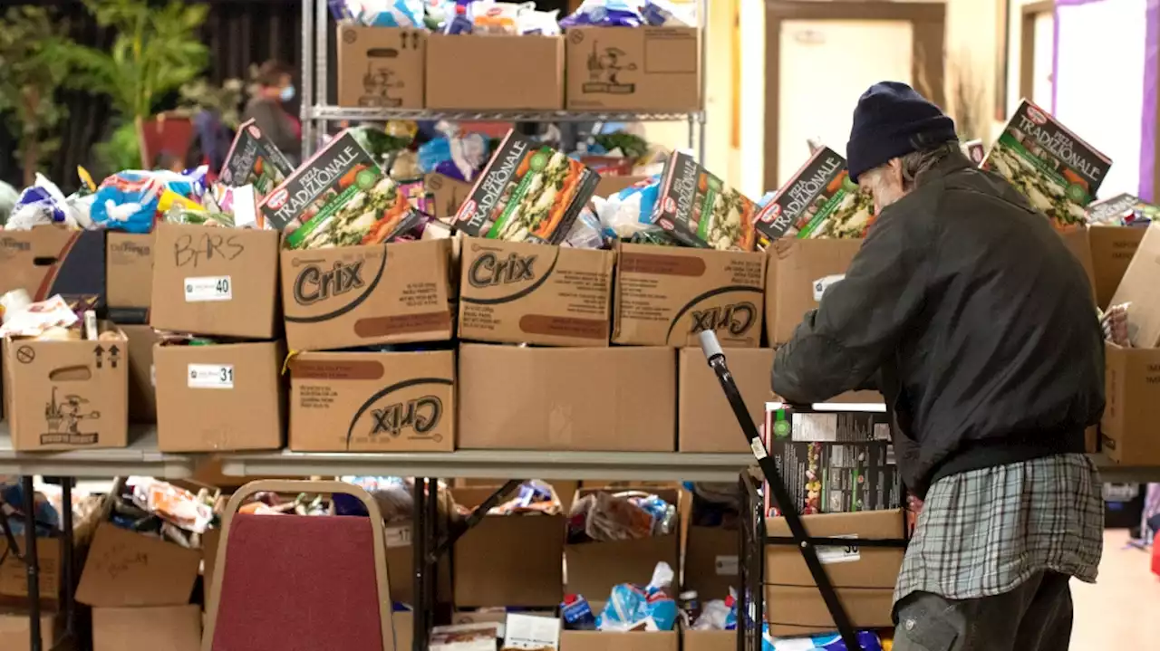 More Ontarians relying on food banks and visiting them more frequently, advocates say