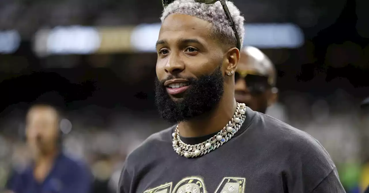 Odell Beckham Jr. escorted from flight by police over 'medical emergency'