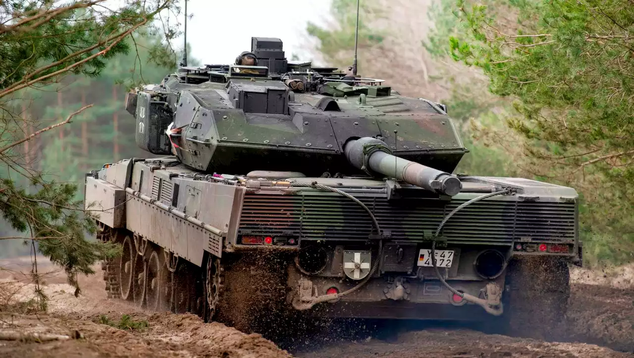 Zeitenwende bei der Bundeswehr: Lars Klingbeil ruft Industrie zu schnellerer Rüstungsproduktion auf