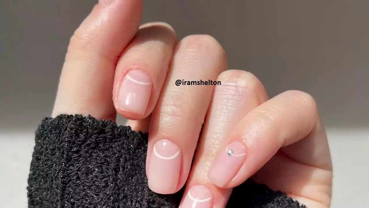 These Low-Effort Manicure Designs Make it Easy To Steal The Spotlight | Fashionisers©