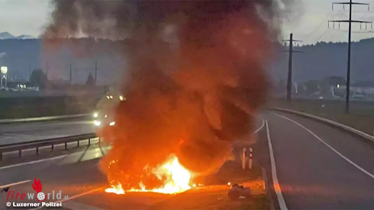 Schweiz: Pkw nach Leistungsverlust auf A2-Pannenstreifen bei Reiden in Flammen aufgegangen