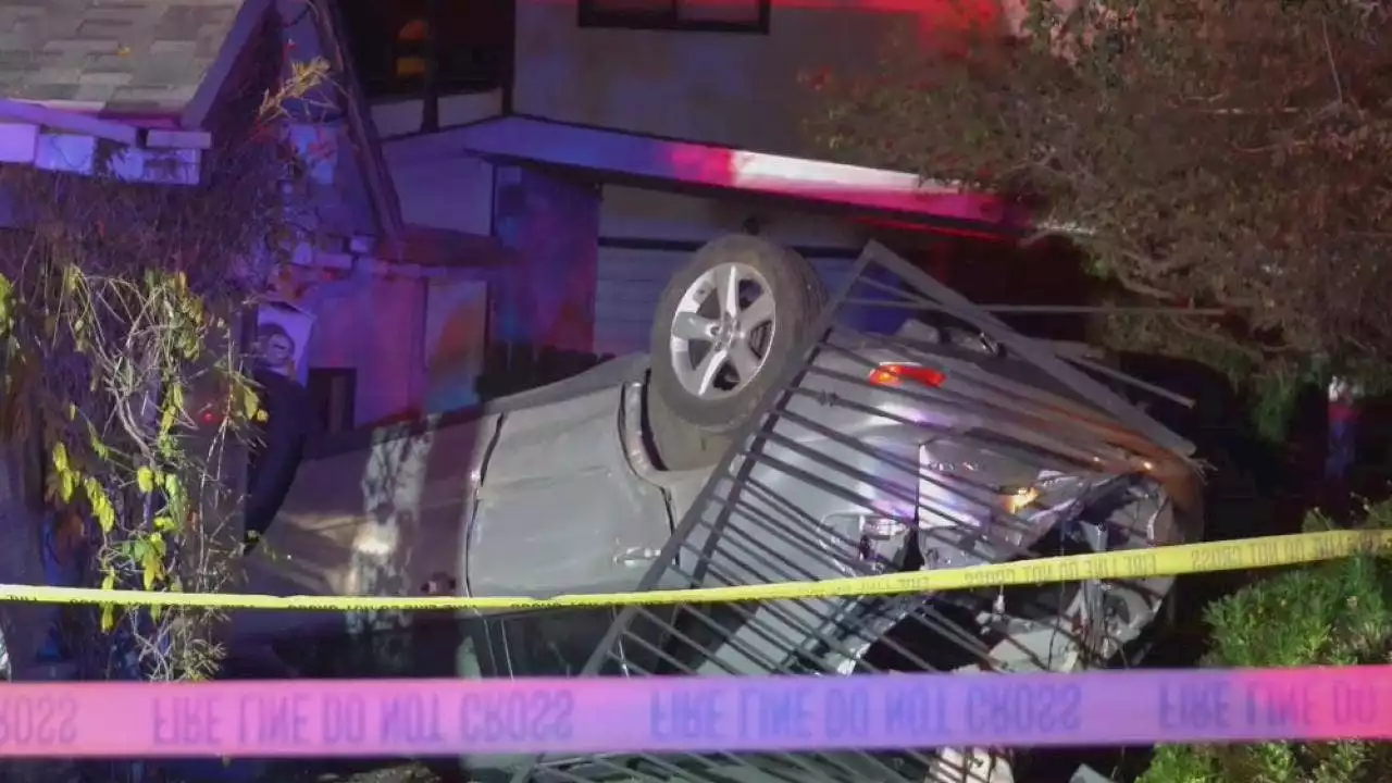 Suspected DUI driver plows into La Cañada Flintridge home