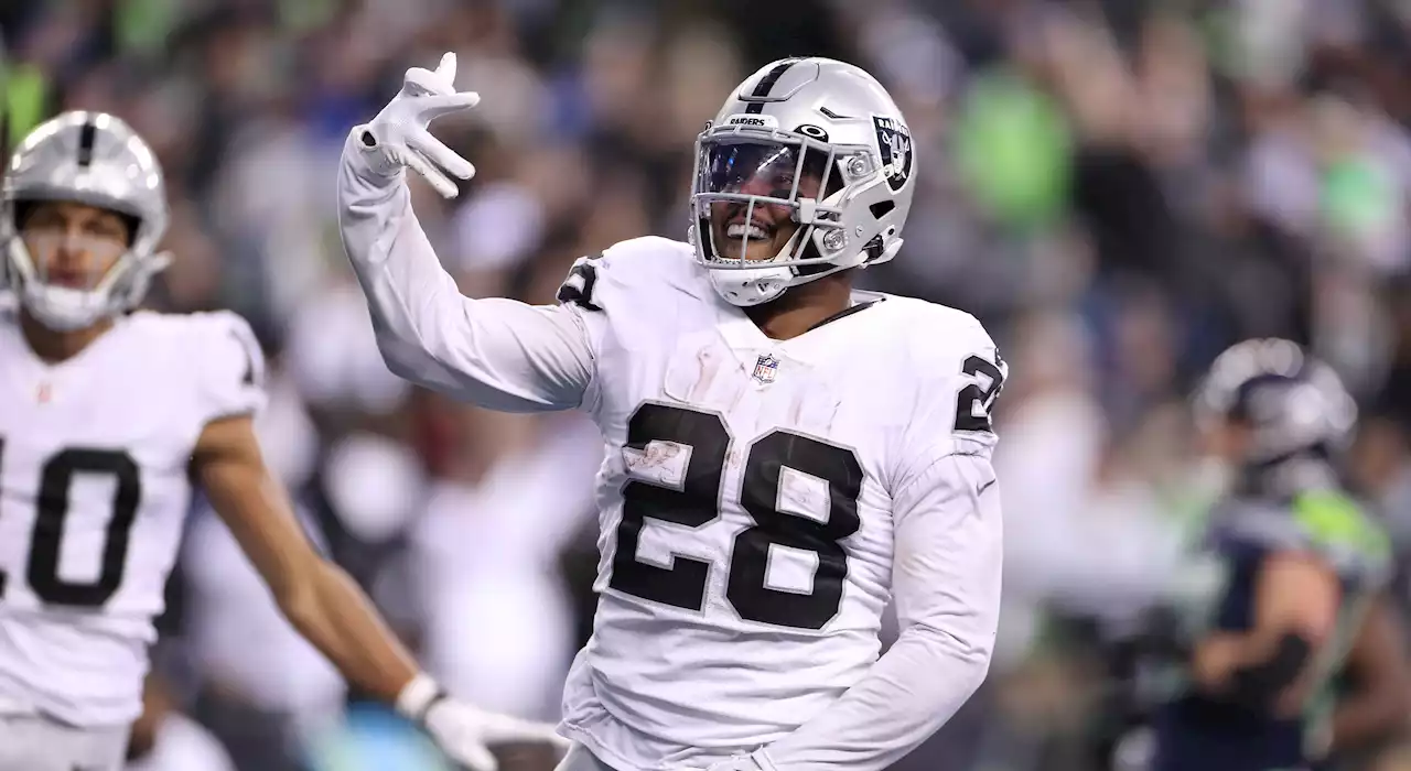 Raiders' Josh Jacobs caps monster day with epic overtime touchdown run to beat Seahawks