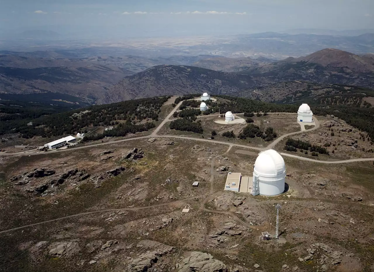 CARMENES, el cazador de planetas situado en la sierra almeriense