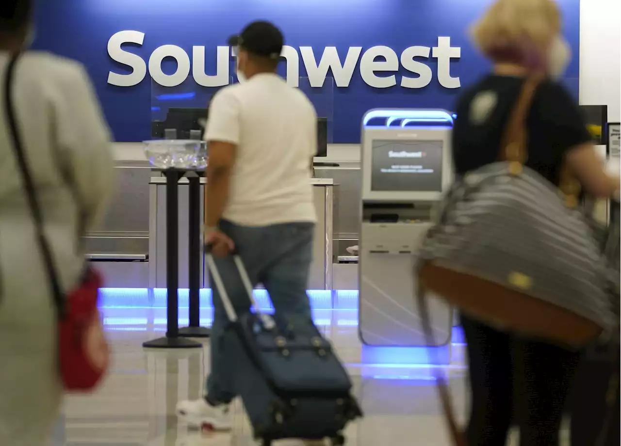 Houston flight makes unplanned landing, 1 arrested