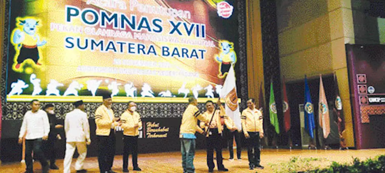 Sumbar Kunci Peringkat 5 Besar, Pomnas XVII Ditutup Menpora