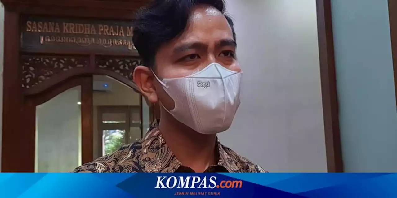 Gibran Cerita Trauma Dicium Bapak-bapak dalam Acara Pertemuan Jokowi dengan Relawan Nusantara Bersatu di GBK