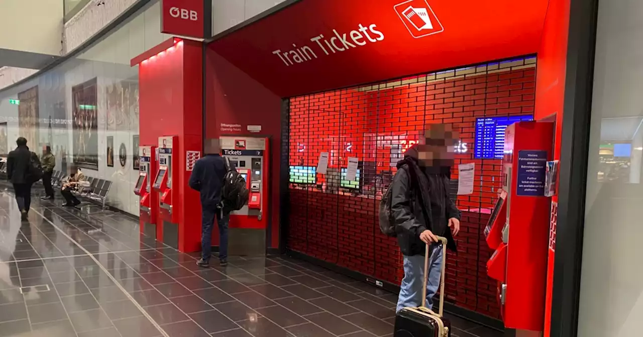 Bahnstreik: Verwaiste Schalter, Stillstand auf A4