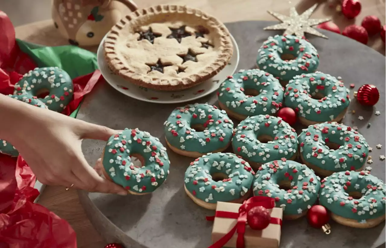 Christmas 2022: Asda release Christmas themed donuts to rival other competitors