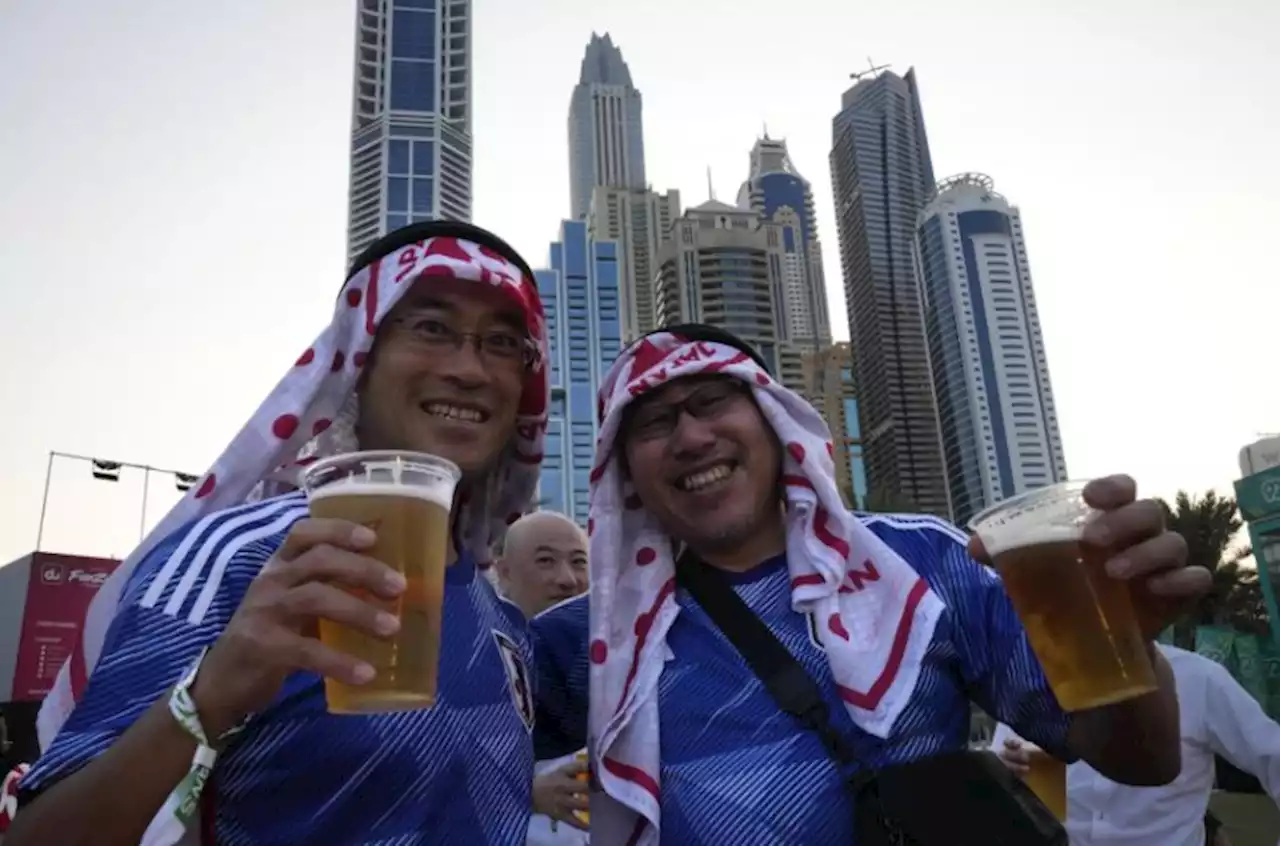 Dubaï, base arrière des supporters de la Coupe du monde au Qatar