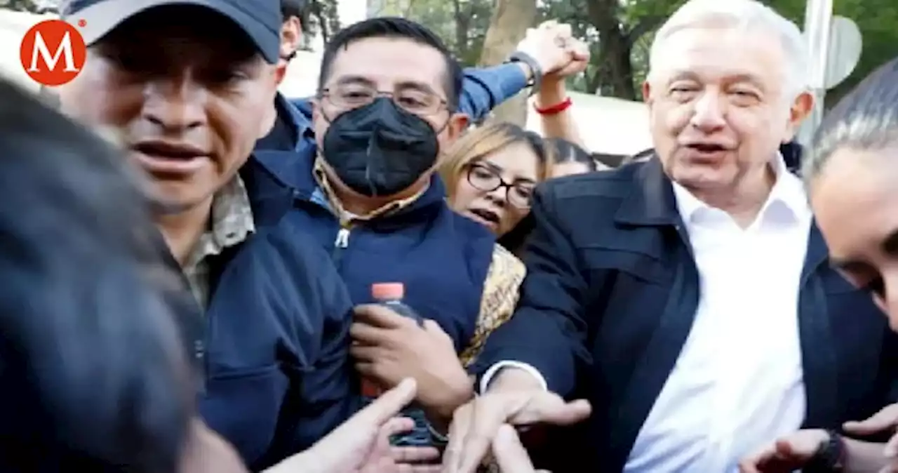 En marcha de Ciudad de México, Barbosa acompañó a AMLO