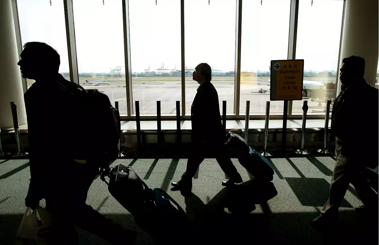 Severe Weather Delays Over 2,500 Post-Thanksgiving Flights in US