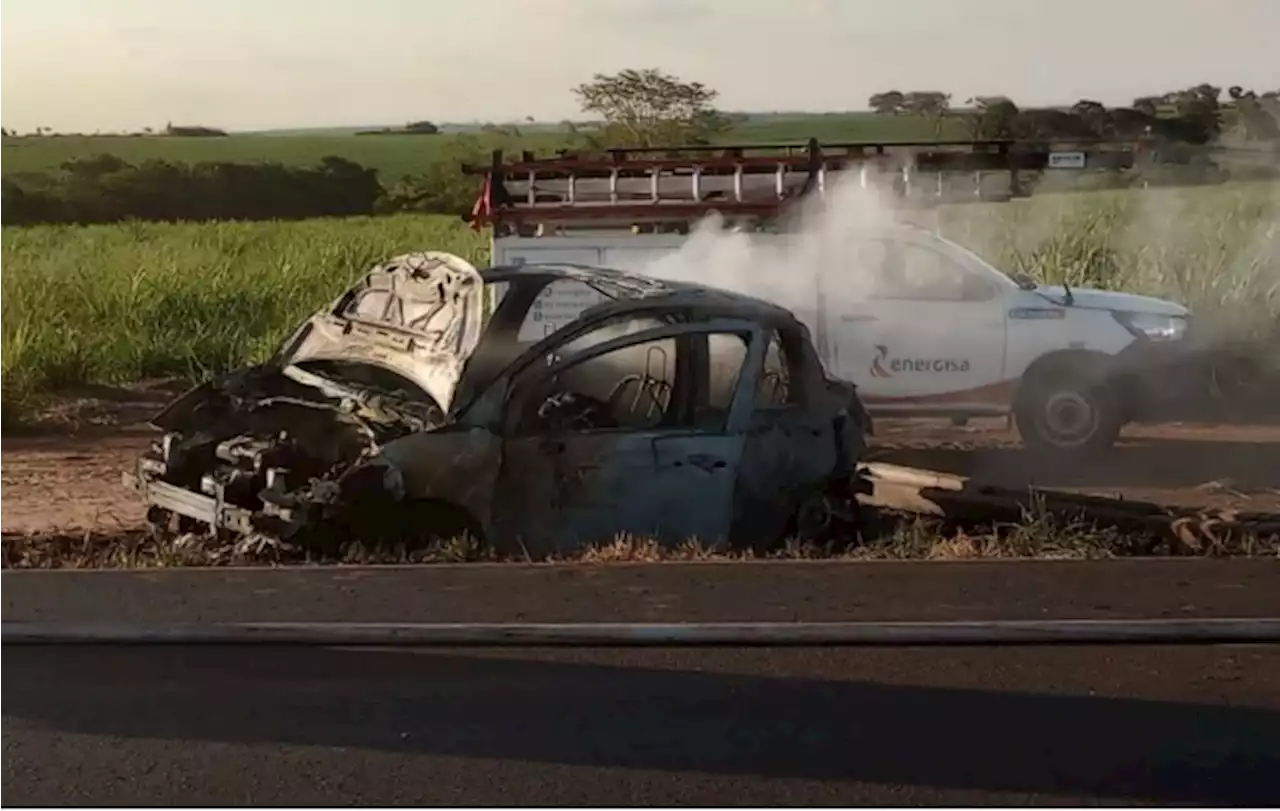 Avó e neta morrem carbonizadas em acidente de carro