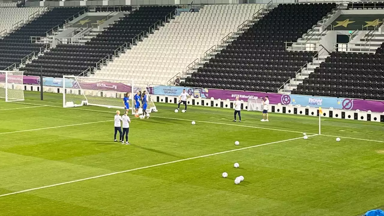 Équipe de France: le 'curling-football', ce nouveau jeu qui amuse les Bleus à l’entraînement