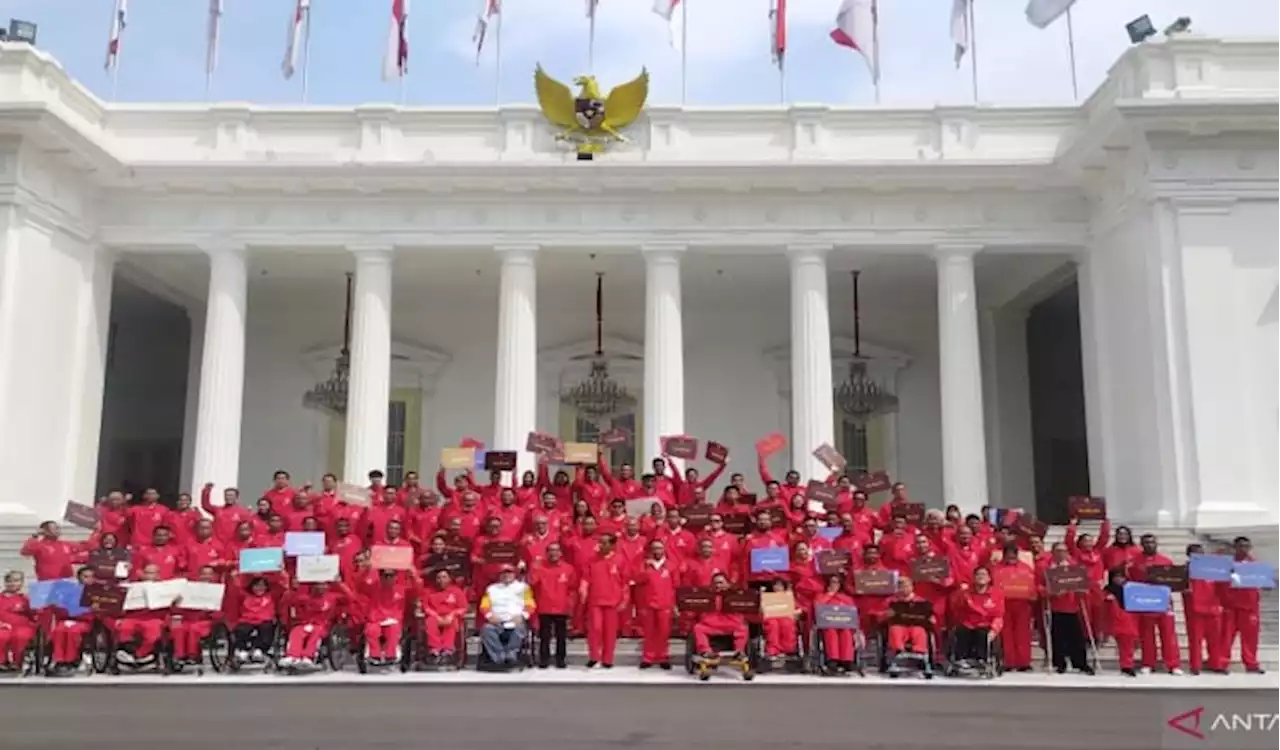 Presiden Jokowi Serahkan Bonus Rp309 Miliar bagi Atlet Paragames XI