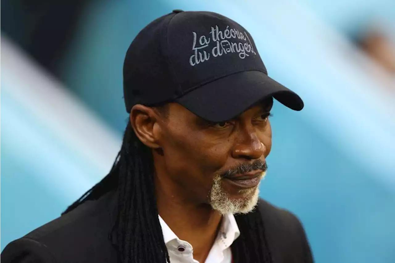 Soccer-Cameroon not under unfair pressure because of Eto'o, says Song